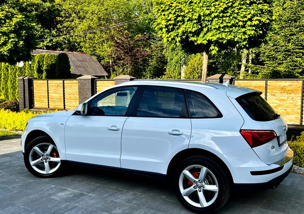 Audi Q5 cena 51900 przebieg: 220000, rok produkcji 2011 z Kołobrzeg małe 79